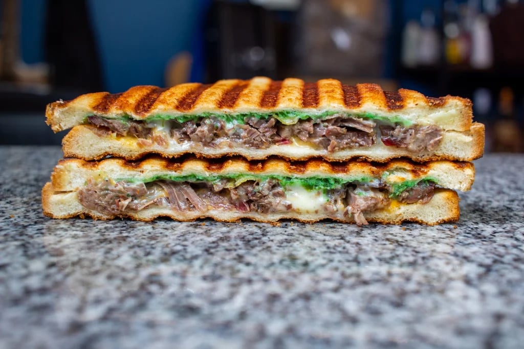 Beef Boss (Hunter Beef Sandwich)